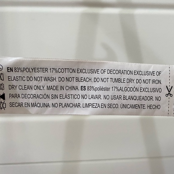 Forever 21 ‘Bananas’ crop top - Picture 4 of 4